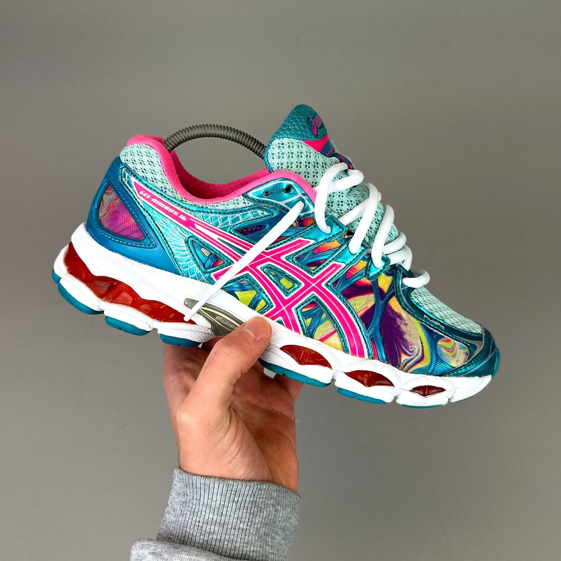 NIMBUS 16