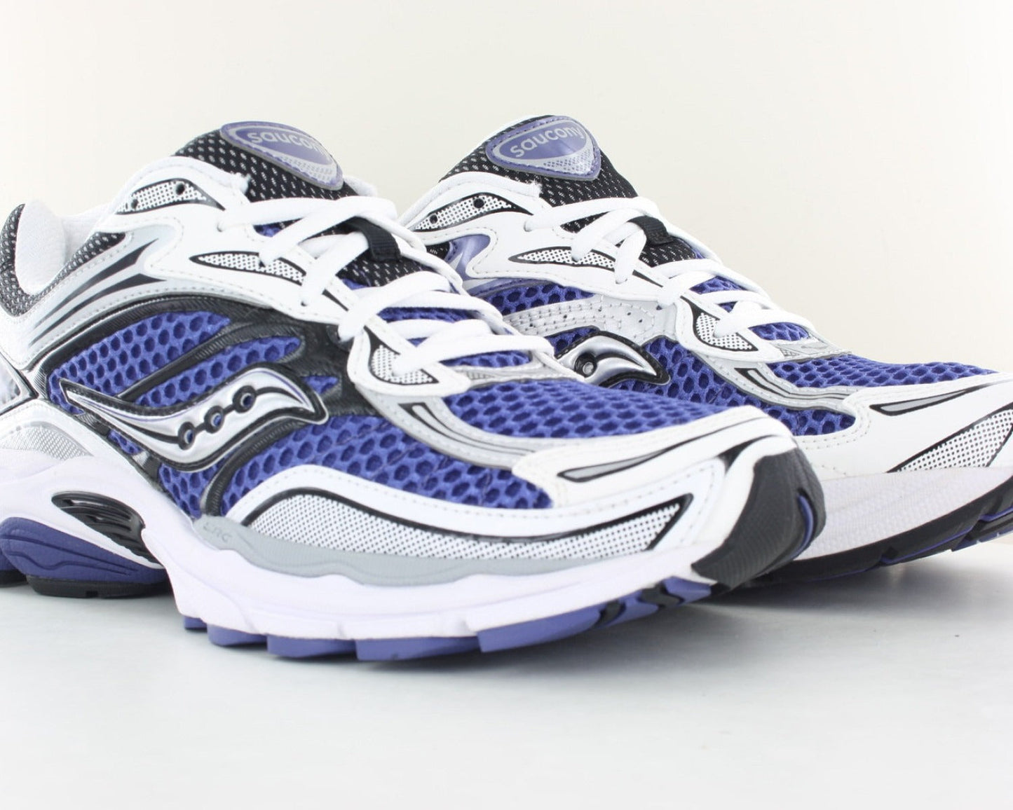 Saucony Omni 9 – Blanc/Violet